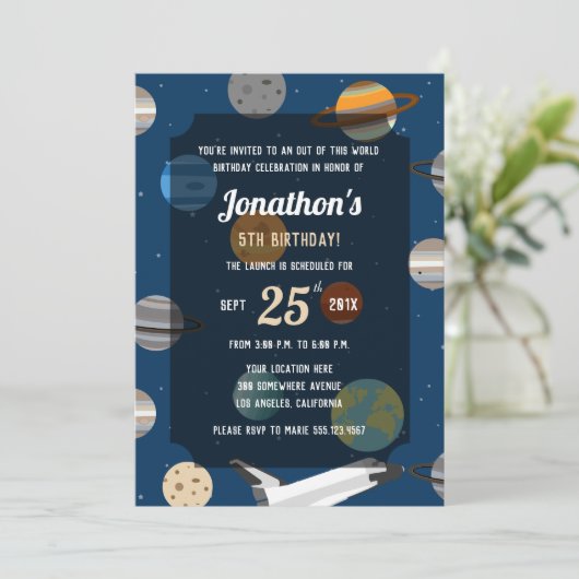 Outer Space Theme Verjaardagsfeestje Uitnodiging (Staand voorkant)