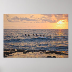 Outrigger Kano bij zonsondergang op het grote eila Poster