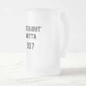 Outta droite 907 Mug de bière congelée - Texte noi (Devant droit)