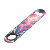 Ouverture de bouteille d'astronaute cosmique (Devant angulaire)