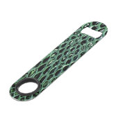 Ouverture de la bouteille de peau de serpent (Dos Angle)