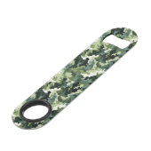 Ouverture d'une bouteille de Camo militaire (Devant angulaire)