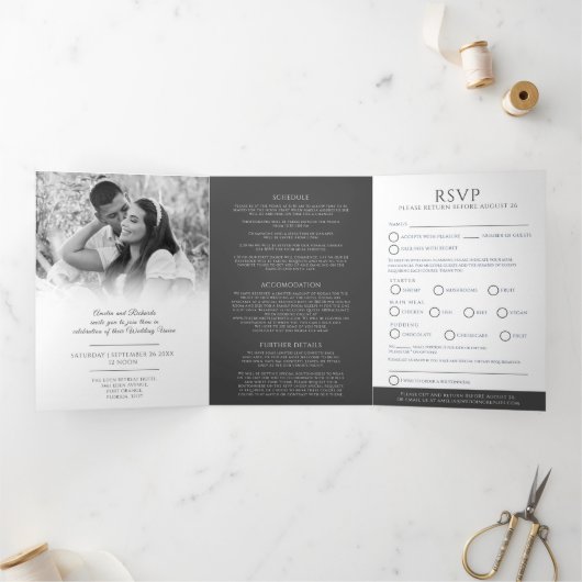 Ovaal monogram bruiloft RSVP grijs wit Drieluik Uitnodiging (Binnen)