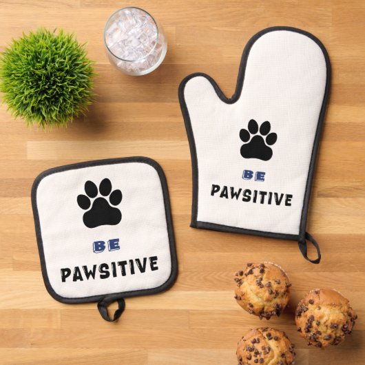 Oven Mitts & Pot Holders Set (Top down)