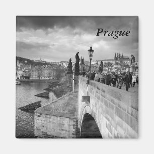 over de Charles Bridge onder een stormachtige heme Magneet
