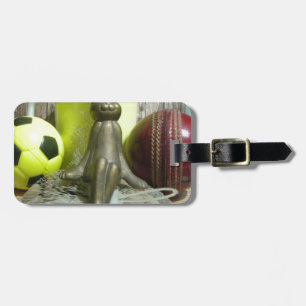 Over de Pitch & Crease: Football Cricket Blend Bagagelabel