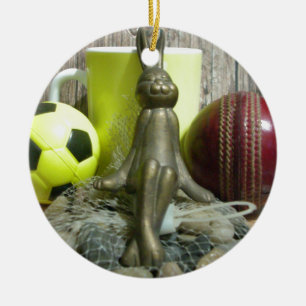 Over de Pitch & Crease: Football Cricket Blend Keramisch Ornament