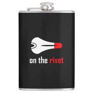 Over het fietsen van de rivet heupfles