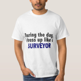 Overdag dress ik als een enquête t-shirt