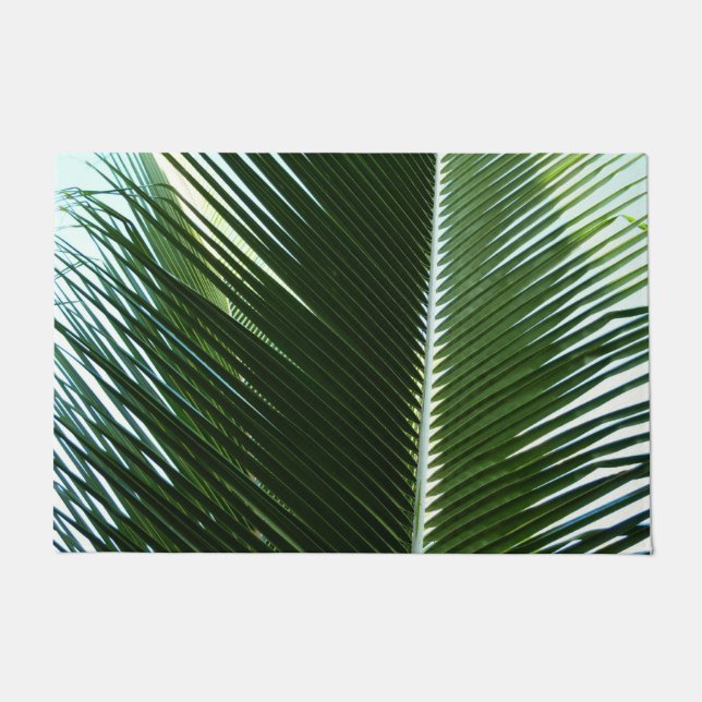 Overlapping Palm Fronds Tropical Green Abstract Deurmat (Voorkant)