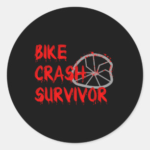 Overlevende van een fietscrash Grappige val en ong Ronde Sticker