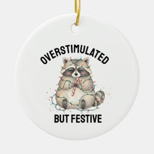 Overstimulatie maar feestelijke wasbeer, kerst keramisch ornament