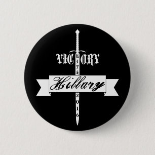 Overwinning met Hillary - 2016 Ronde Button 5,7 Cm
