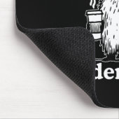 Overworked And Underfored Funny Raccoon Coffee Say Muismat (Hoek)