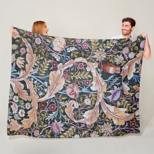 Owl and Flowers, William Morris Fleece Deken (In situ)