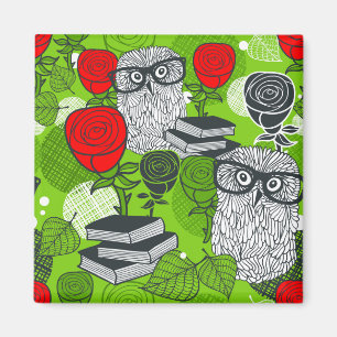 Owl in rode rozen magneet