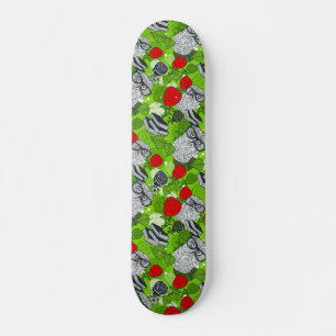Owl in rode rozen skateboard