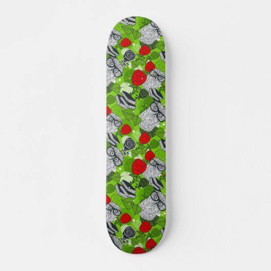 Owl in rode rozen skateboard (Voorkant)