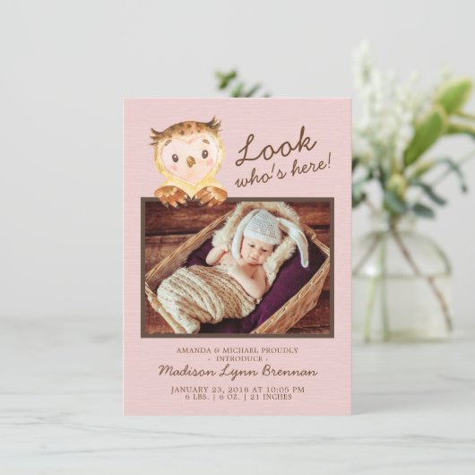 Owl Look Qui est ici Filles Photo Faire-part de na (Debout devant)