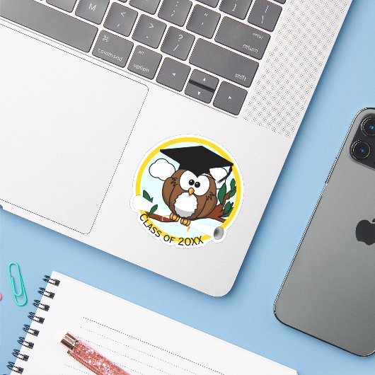 Owl met Diploma Afstuderen Sticker (Laptop met iPhone)