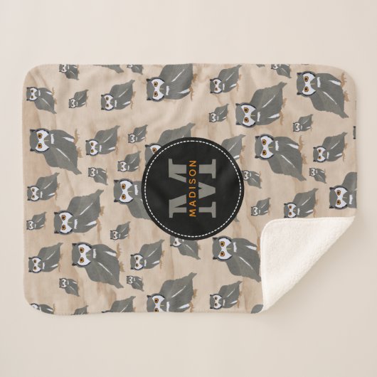 Owl Pattern & Rustic Wood Monogram Sherpa Deken (Voorkant (horizontaal))
