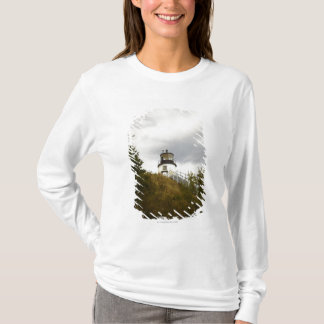Owl's hoofdvuurtoren op een dag van de wolken t-shirt