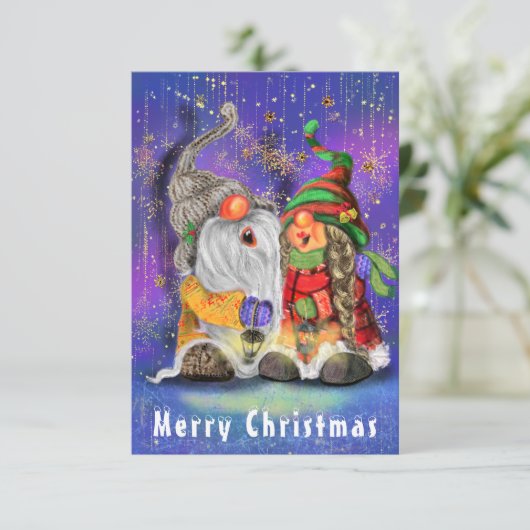 Paar Hugged Gnomen die vrolijk kerstlied zingen (Staand voorkant)