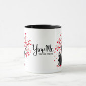 Paar in liefde onder een boom van harten mok (Midden)