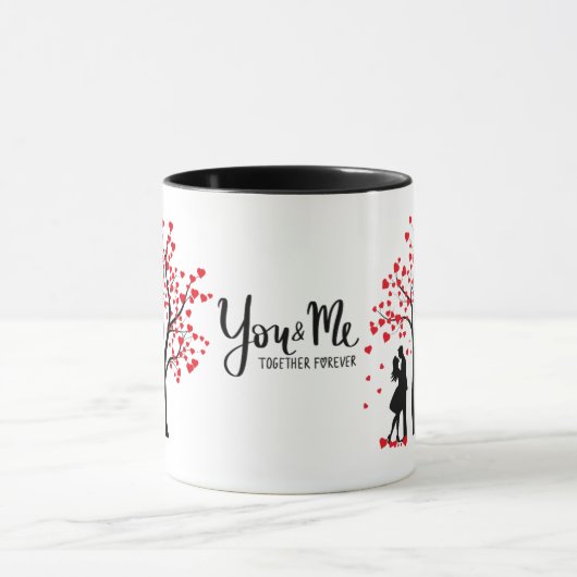 Paar in liefde onder een boom van harten mok (Midden)