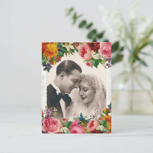 paar in Rozen van liefdesweddenschappen Briefkaar Briefkaart (Staand voorkant)