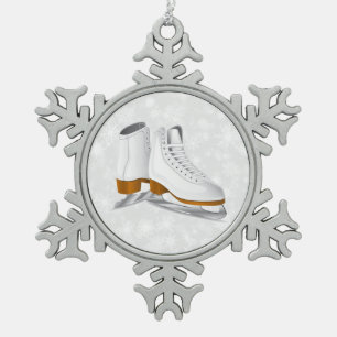 Paar witte schaatsen Pewter Snowflake ornament