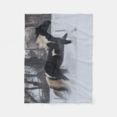 Paard die door de sneeuw loopt fleece deken (Voorkant)