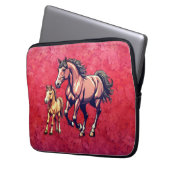 Paard en veulen op getextureerde achtergrond laptop sleeve (Voorkant Links)