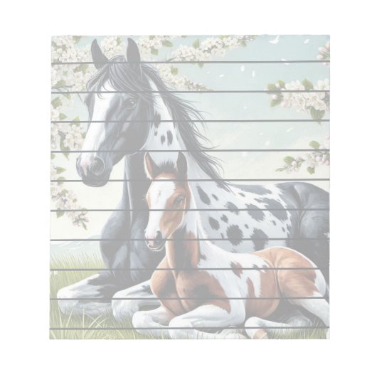 Paard en veulen rusten te midden van bloeiende bom notitieblok (Voorkant)