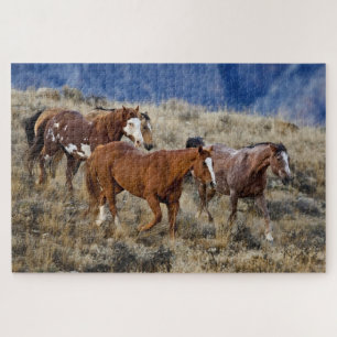 Paarden die door de heuvels zwerven legpuzzel
