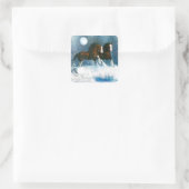 Paarden die in de sneeuw lopen vierkante sticker (Tas)