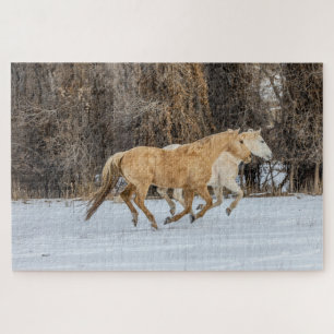 Paarden die op sneeuw lopen legpuzzel