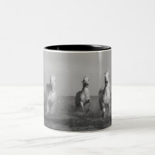 Paarden, wilde paarden, zwart-wit tweekleurige koffiemok