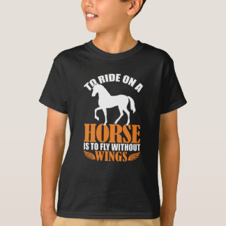 Paardenontwerp om op een paard te rijden is vlieg t-shirt