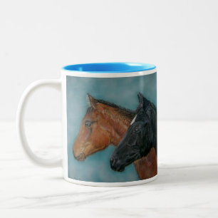 Paardenpaard afbeelding van twee zeer schattige ba tweekleurige koffiemok