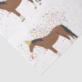 Paardenparkdieren met een partij tissuepapier (Detail)