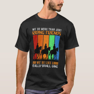 Paardenraces zijn meer dan alleen vrienden die ron t-shirt