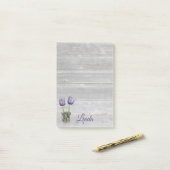 Paars Crocus Weathered Wood Gepersonaliseerd Post-it® Notes (Op bureau)
