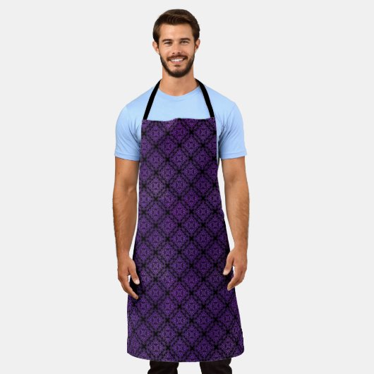 Paars Damask Medallion Pattern Schort (Gedragen)