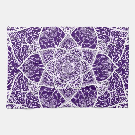 Paars en wit Mandala - Loergann in Boysenberry Theedoek (Horizontaal)