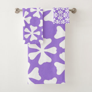 Paars en wit modern geometrisch bloempatroon bad handdoek