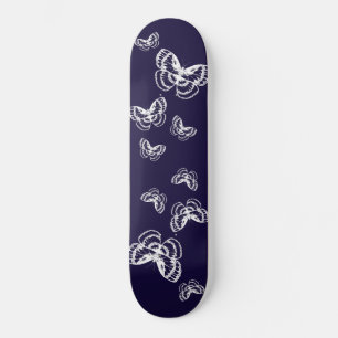 Paars en Witte Vlinders Patroon Skateboard