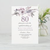 Paars Floral 80e verjaardag van de uitnodiging (Staand voorkant)