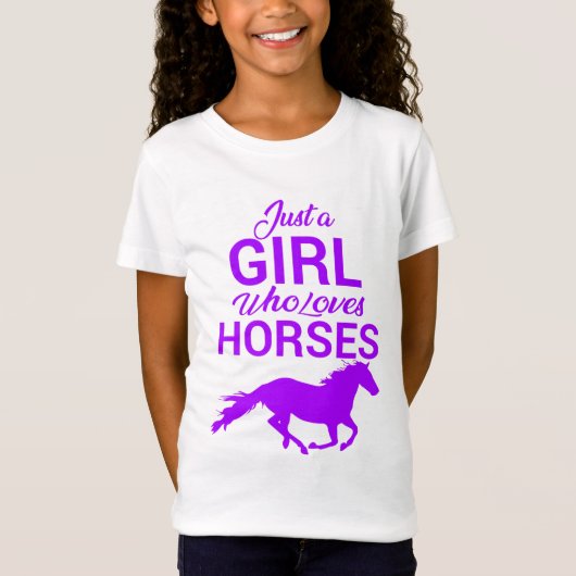Paars gewoon een meisje dat van paarden houdt t-shirt (Voorkant)