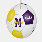 paars goud in haar schoolteam tegen voetbal keramisch ornament (Links)